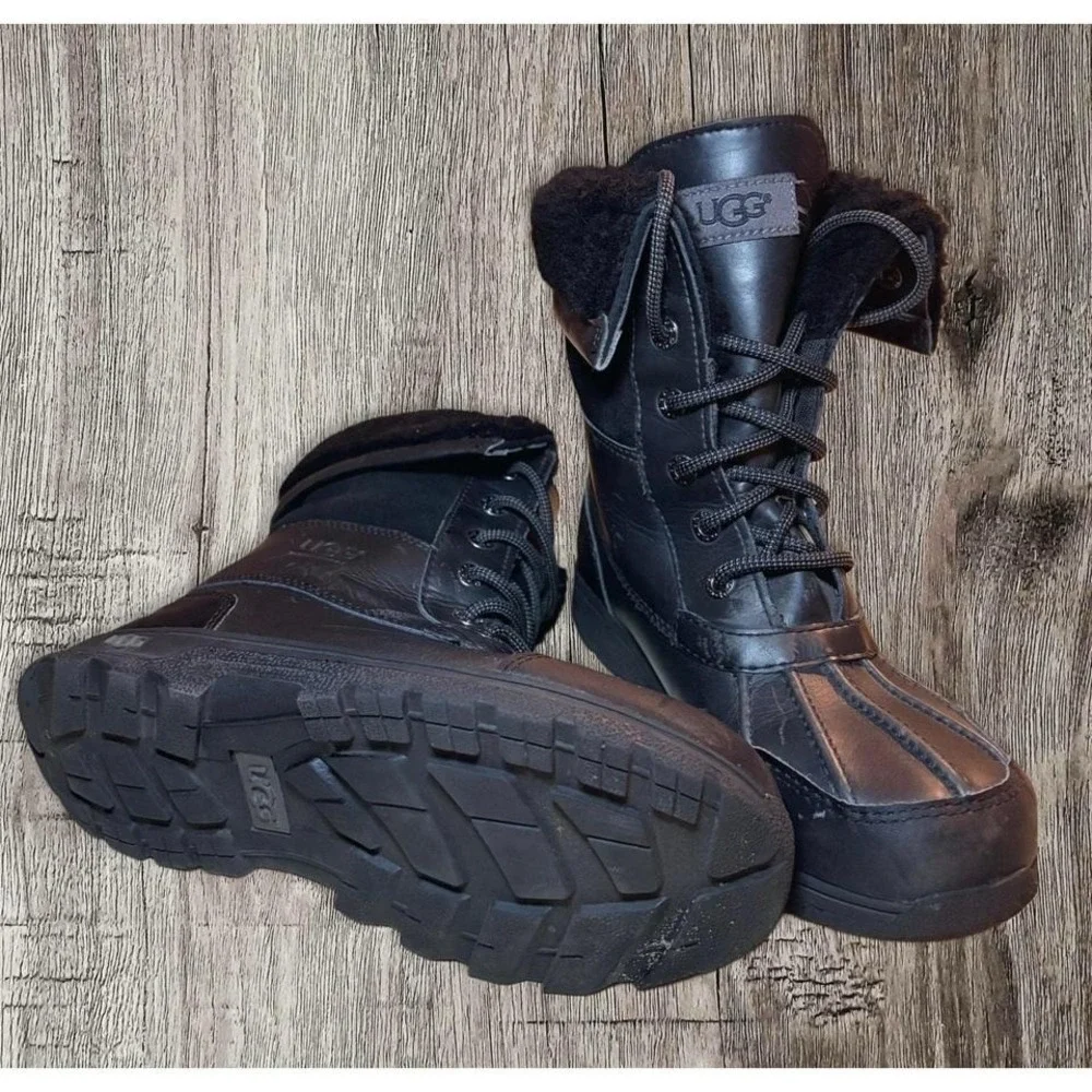Beautiful UGG Butte II waterproof winter black boots. Size 4